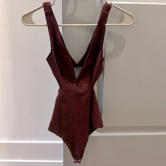 NBD Stormi Bodysuit - Picture 2 of 9